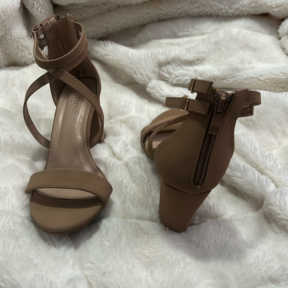 Cute lace heels